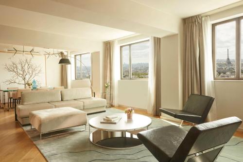 Hyatt Regency Paris Etoile - Points About Your Stay