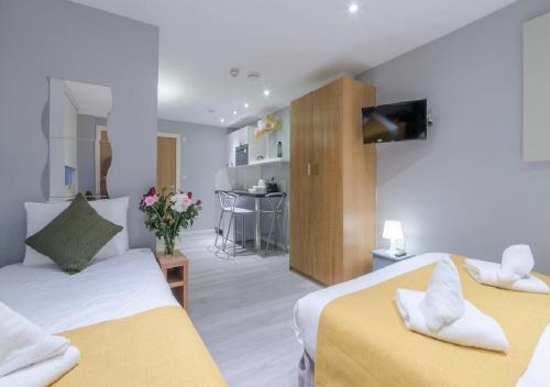 Hyde Park Executive Apartments - Good To Know