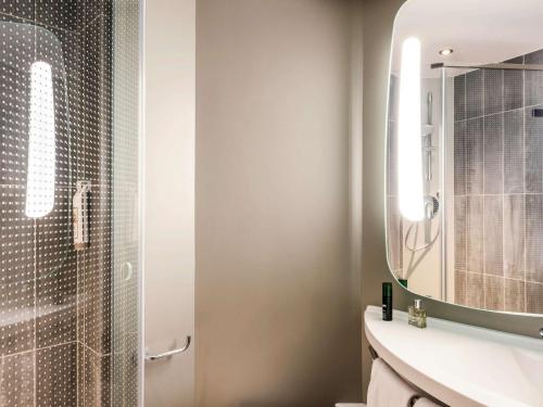 Ibis Paris Coeur D'orly Airport - Points About Your Stay