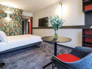 Ibis Styles Puteaux Paris La Defense - Points About Your Stay