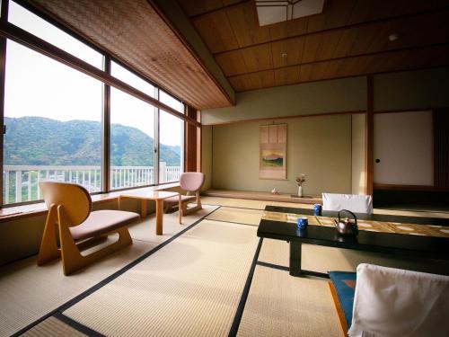 Iwakuni International Tourist Hotel - Good To Know