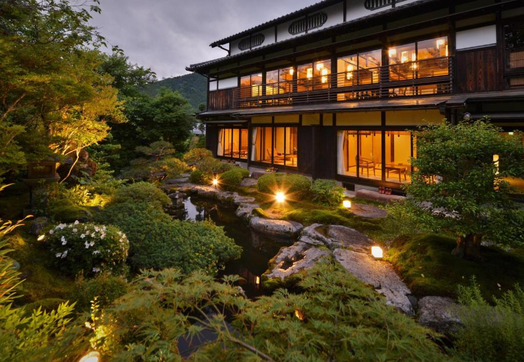 Japanese Ryokan Seryo Review