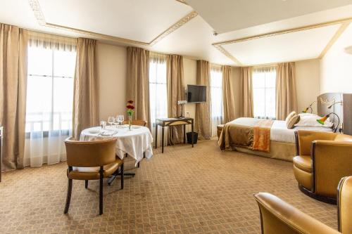 Jehan De Beauce - Territory - Points About Your Stay