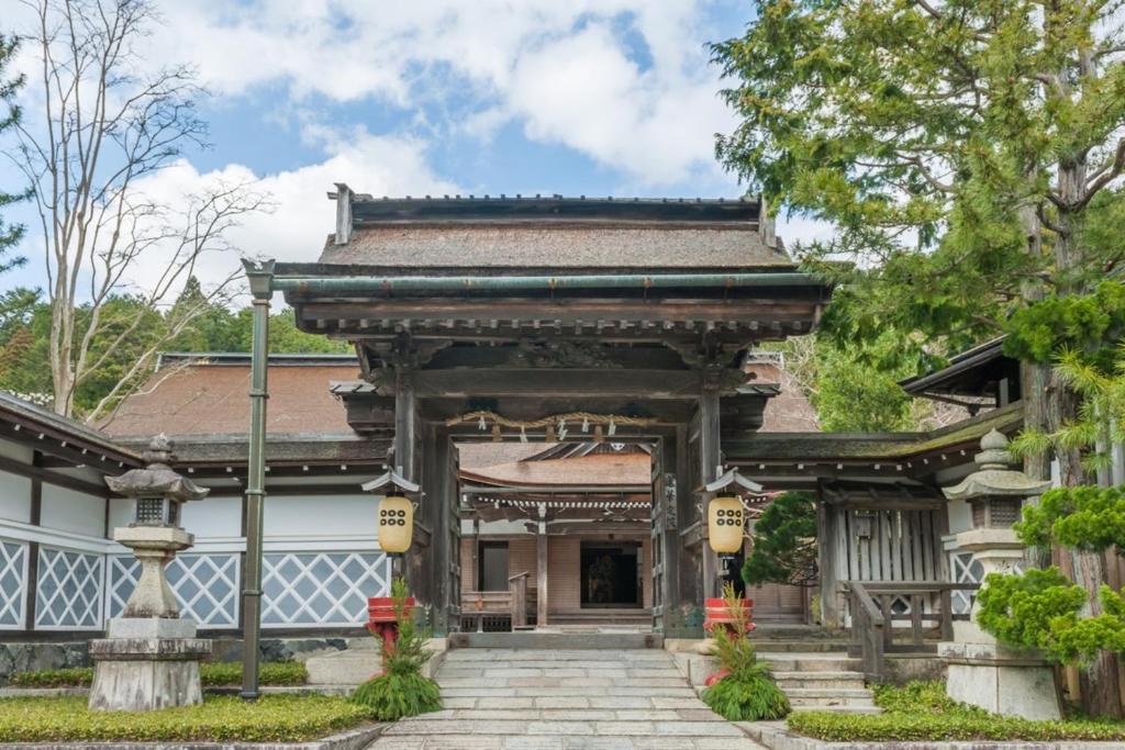 Koyasan Sanadabo Rengejoin – Mt. Koya, Zenjo-in Temple Review