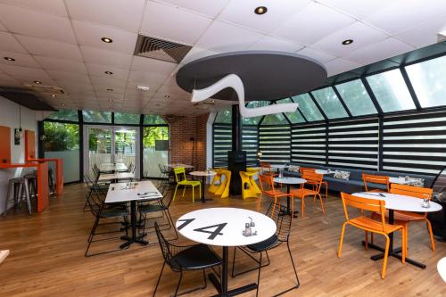 Kyriad Paris West - Colombes - Points About Your Stay
