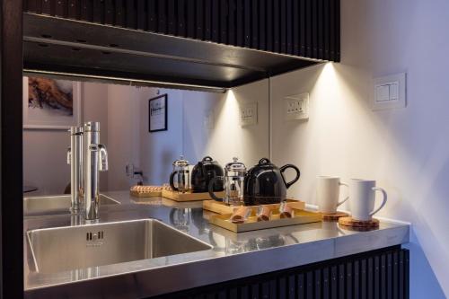 La Suite West - Hyde Park - Good To Know