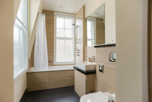 Leopold Hotel - Accommodations and Amenities