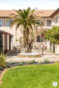 LInitial - Points About Your Stay