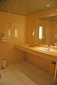 Logis Lyon East Porte De L'Ain - Points About Your Stay
