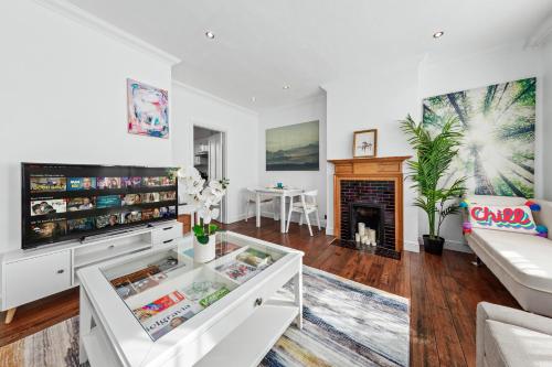 London Knightsbridge Sloane Pavilion Road Chelsea 5 Mins Walking to Hyde Park and Harrods - Good To Know