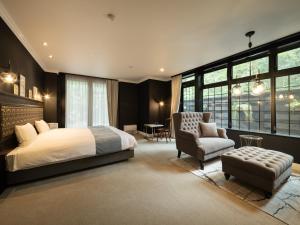 LONGINGHOUSE Kyukaruizawa Suwanomori - Hotel Overview