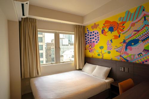 Lub D Osaka Honmachi - Near Dotonbori & Next to Hommachi Station - Room Amenities and Features