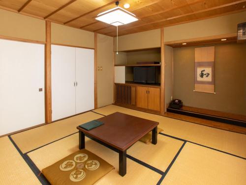 Matsushima Koumura - Guest Experience