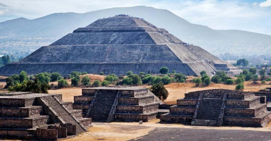 Mexico City: Teotihuacan Pyramids Private Tour & Transport - Tour Overview