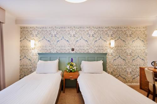 Milford Hall Hotel - Newly Refurbished - Good To Know