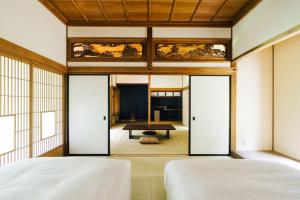 Mitsuno Opelju Three - Old Mitsu Thick Truth Hotel CHUPKI - - Good To Know