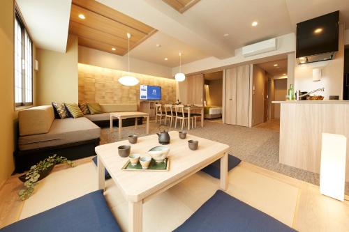 MONday Apart Premium UENO - Good To Know