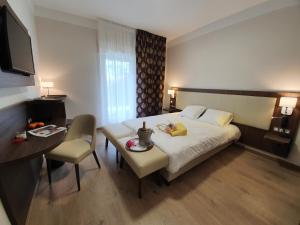 Mountain Hotel - Points About Your Stay
