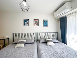 New Inn Central / Singing and Dancing Street / East New Inn 4 Minutes / New Inn 10 Minutes / Maximum 4 People / Directly Reach Hugu Valley Original Inn / Refined Decoration - Good To Know