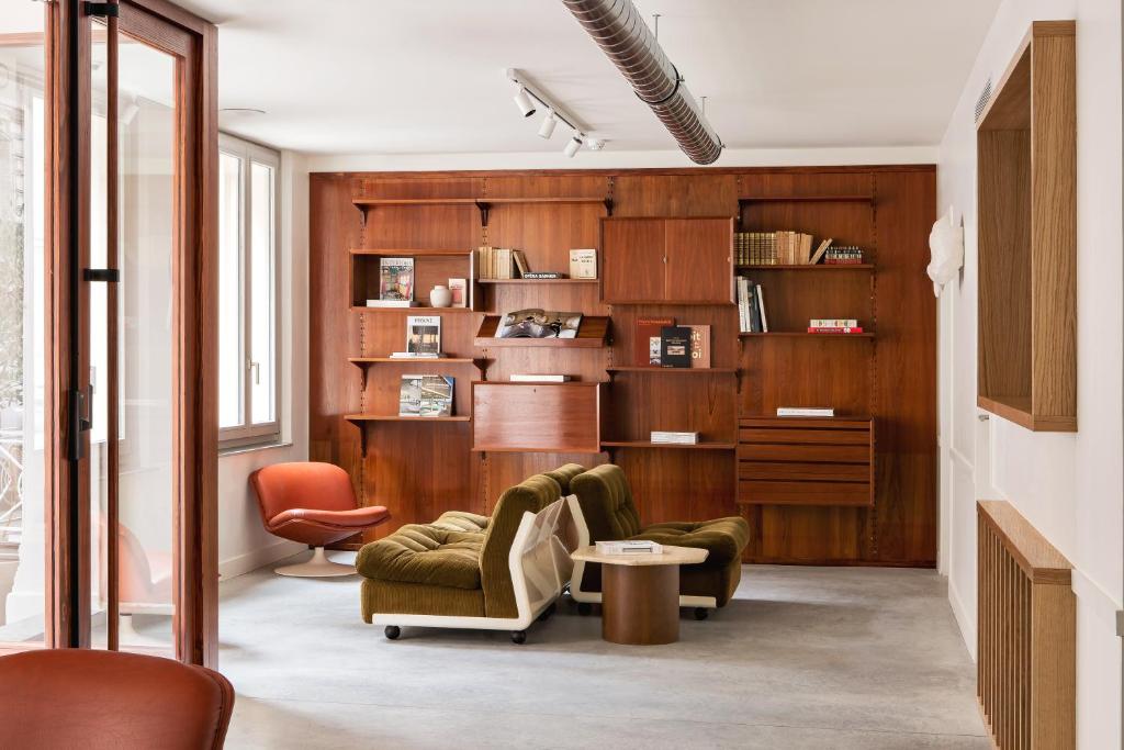 New Opera Hotel - Points About Your Stay