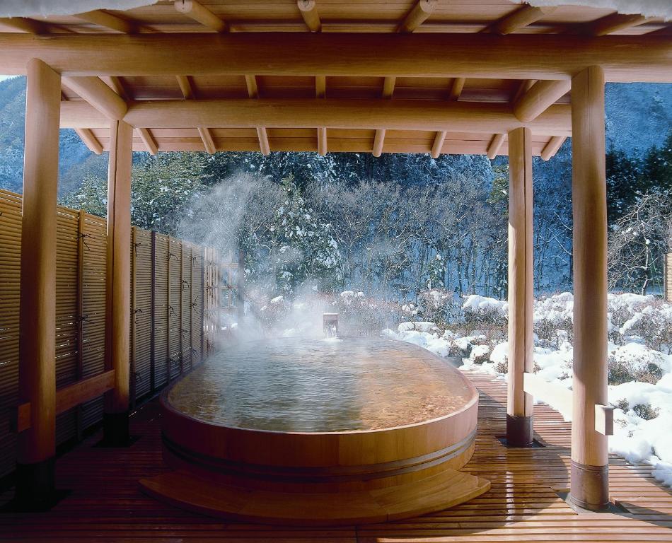 Nishiyama Onsen Keiunkan Review