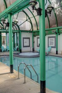 Norfolk Royale Hotel - Hotel Overview