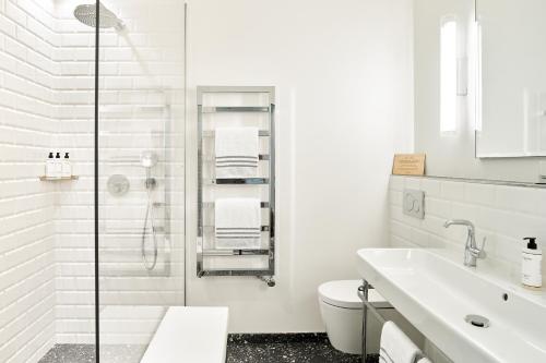 Normandy Shipyard - Points About Your Stay