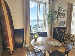 On the Marina - Facing the Sea - AppartHotel - Accommodations and Features