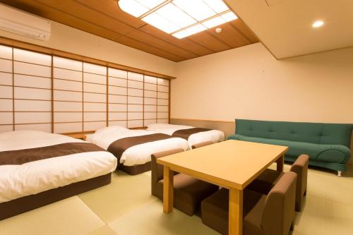 Osaka Riverside Hotel - Hotel Overview