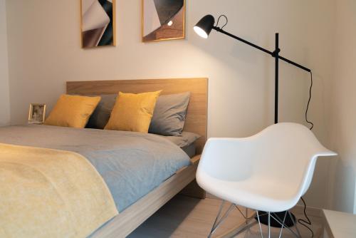 OSAKA SUNSHINE TOWER62 L - Good To Know