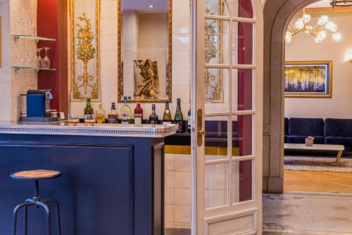Paris France Hotel - Points About Your Stay