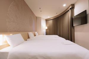 Park Central Sakura Hotel - Facilities and Services