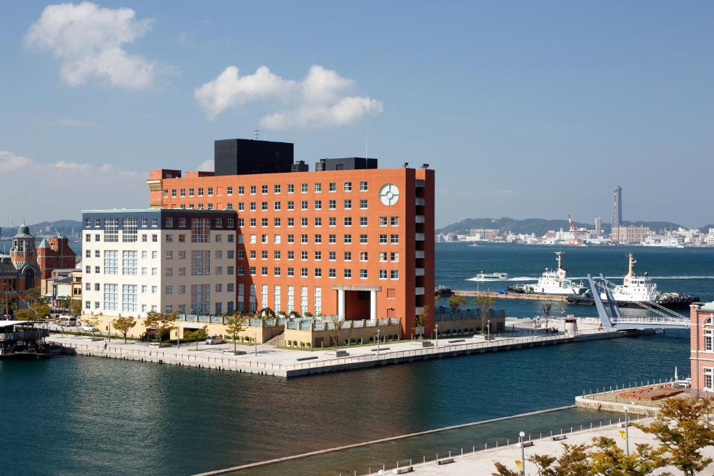 Premier Hotel Mojiko - Hotel Overview and Location