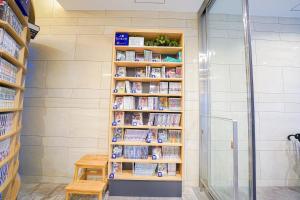 QuintessaHotel TokyoHaneda Comic&Books - Good To Know