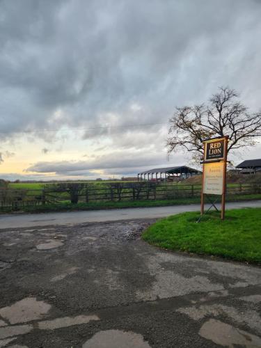 Red Lion Inn & Motel - Good To Know
