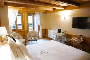 Relais Et Châteaux - Les Bas-Rupts - Points About Your Stay