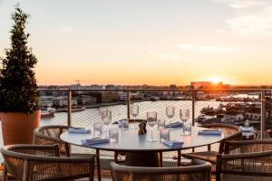 Renaissance Bordeaux Hotel - Points About Your Stay