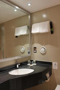 Renaissance London Heathrow Hotel - Good To Know