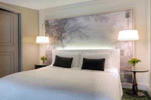 Renaissance Paris Nobel Tour Eiffel Hotel - Points About Your Stay