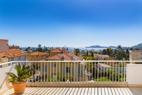 Residence Carlton - Renovated With Pool - Points About Your Stay