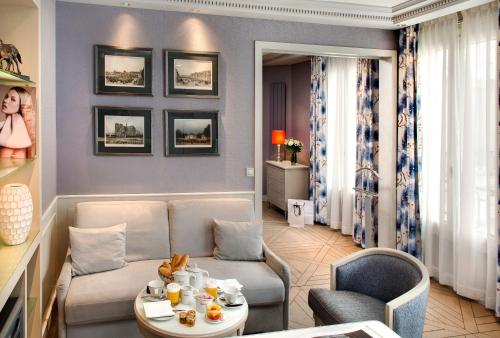 Rochester Champs Elysees - Points About Your Stay