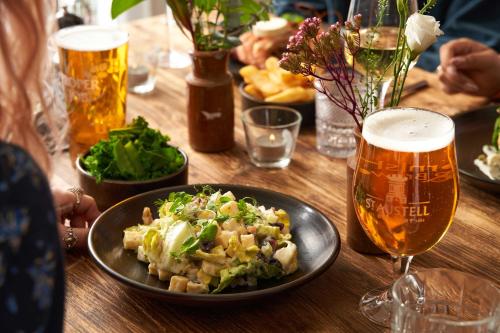 Rose and Crown Yealmpton - Good To Know