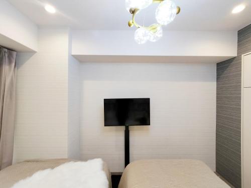 S15 New Shinjuku Central, 5 Mins to Station, Max 3P, New Shinjuku Hot Spring, Open-Air Bath With Wooden Chairs, Original Inn - Good To Know