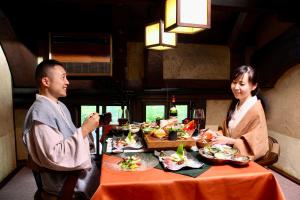 Satonoyu Waraku 13 Years or Older - Good To Know