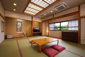 Senri No Kaze - Property Overview
