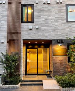 SHINJUKU WARM HOUSE - Overview and Location
