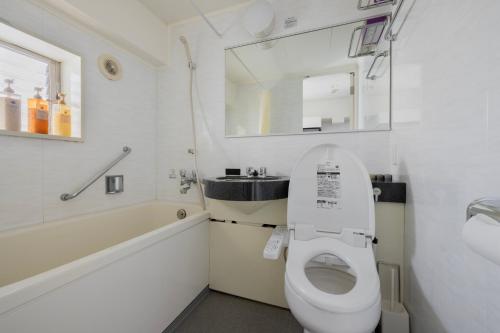 SL601, Yamanote Line - Shin Okubo Station, 5 Minutes Walk From Shin Okubo Station, Free Wifi - Good To Know