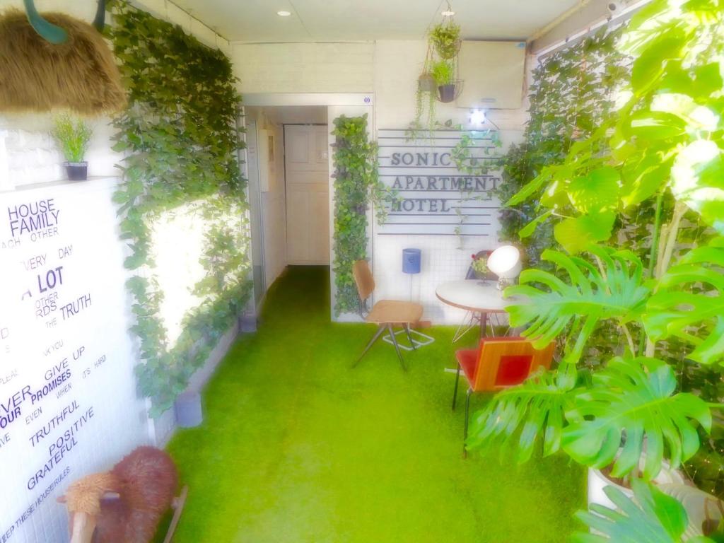 SONIC APARTMENT HOTEL Review