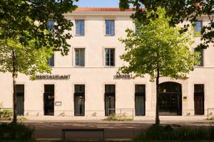 Square Lodge Hotel La Roche Sur Yon - Handwritten Collection - Points About Your Stay