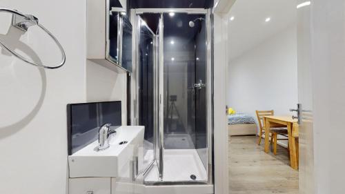 Studio 48B - Good To Know